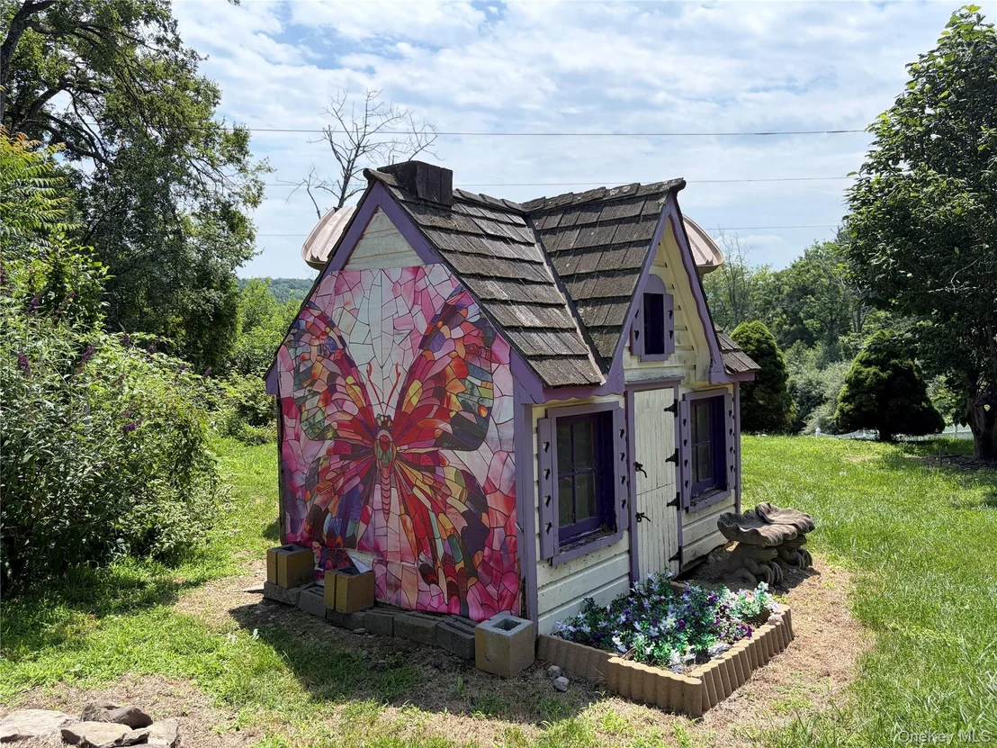 Photo of 48 Maple Avenue