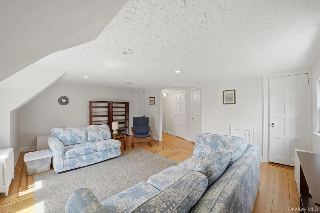 Photo of 930 Grant Avenue