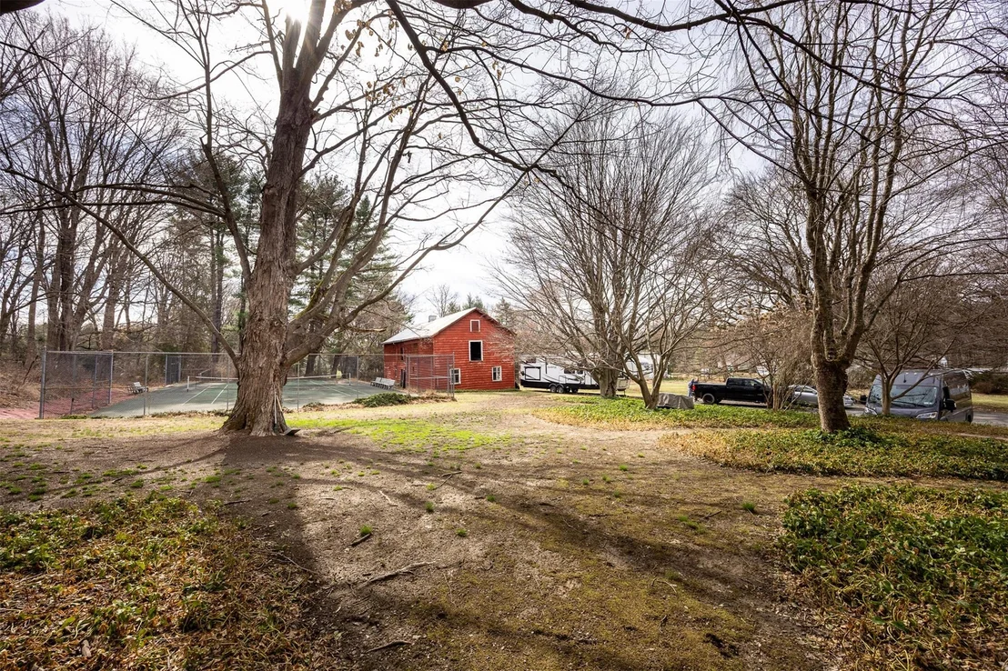 Photo of 655 Vassar Road