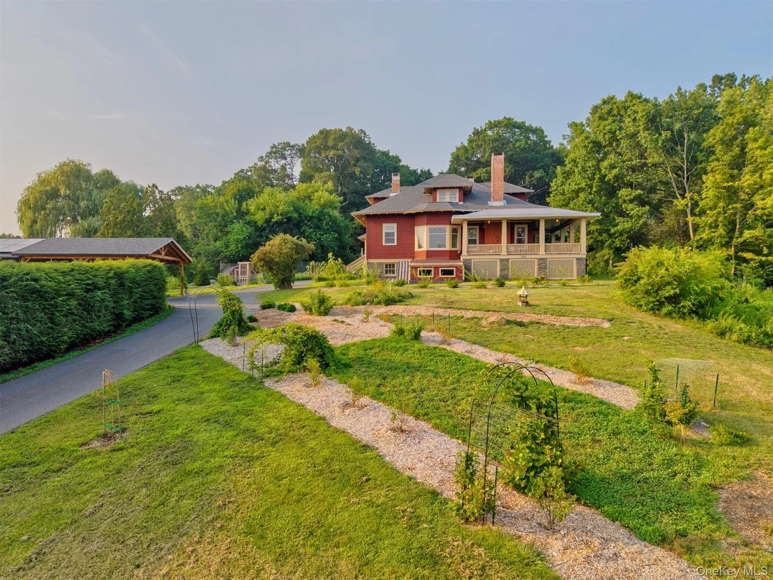 Photo of 108 Latham Circle
