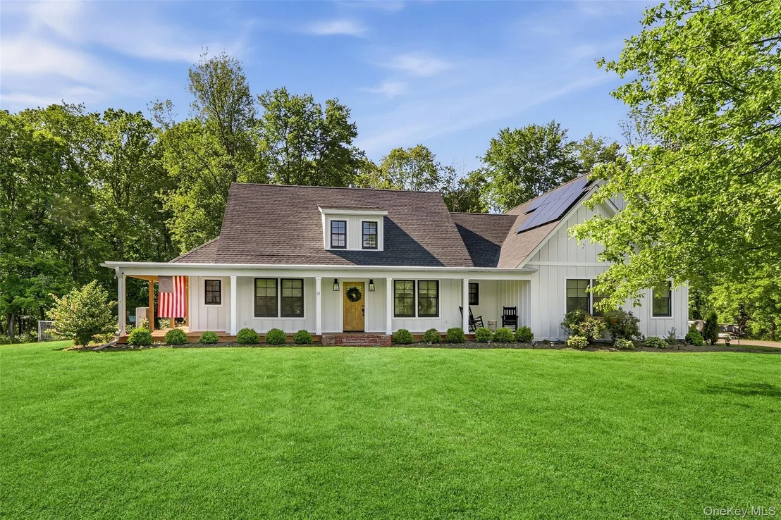 Photo of 18 Barnstormer Lane