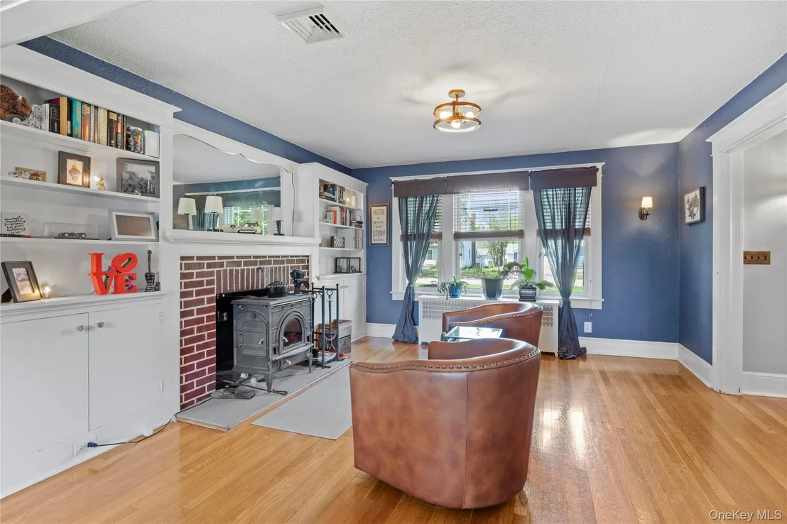 Photo of 119 Hubbard Avenue