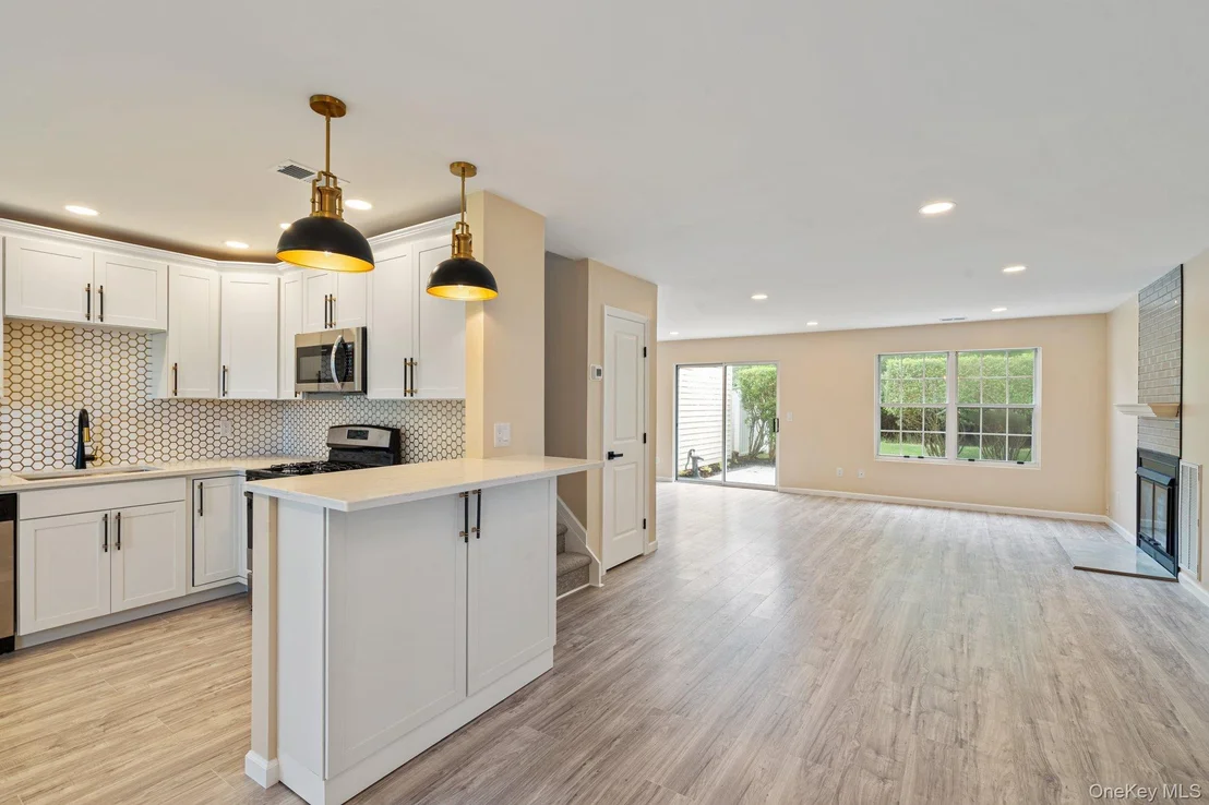 Photo of 6 Doe Path