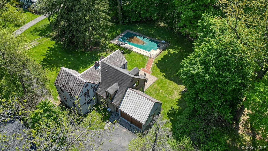 Photo of 404 Downing Way