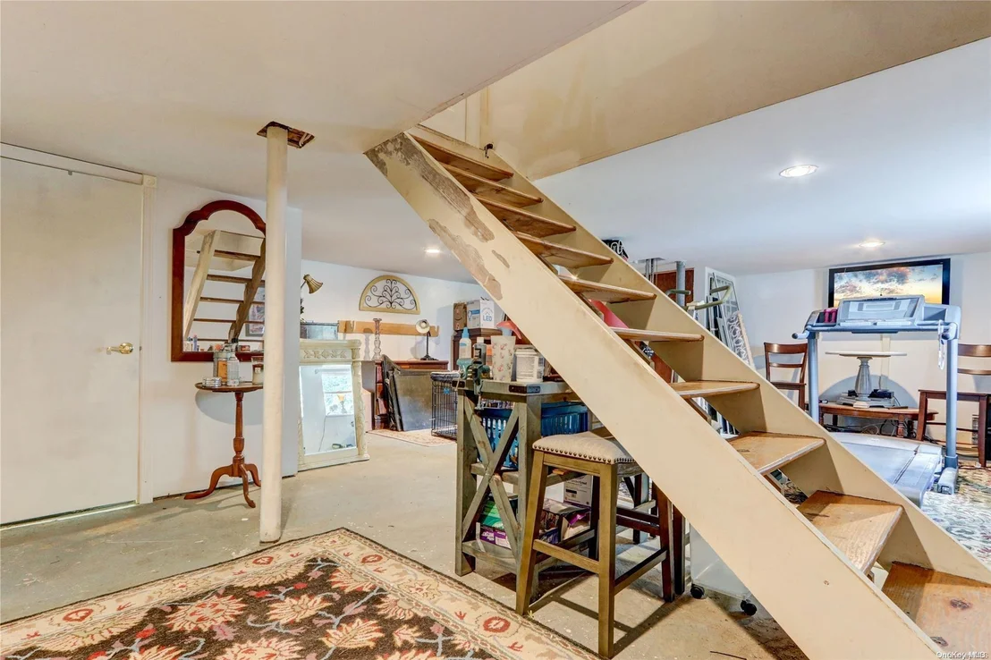 Photo of 205 Washington Drive