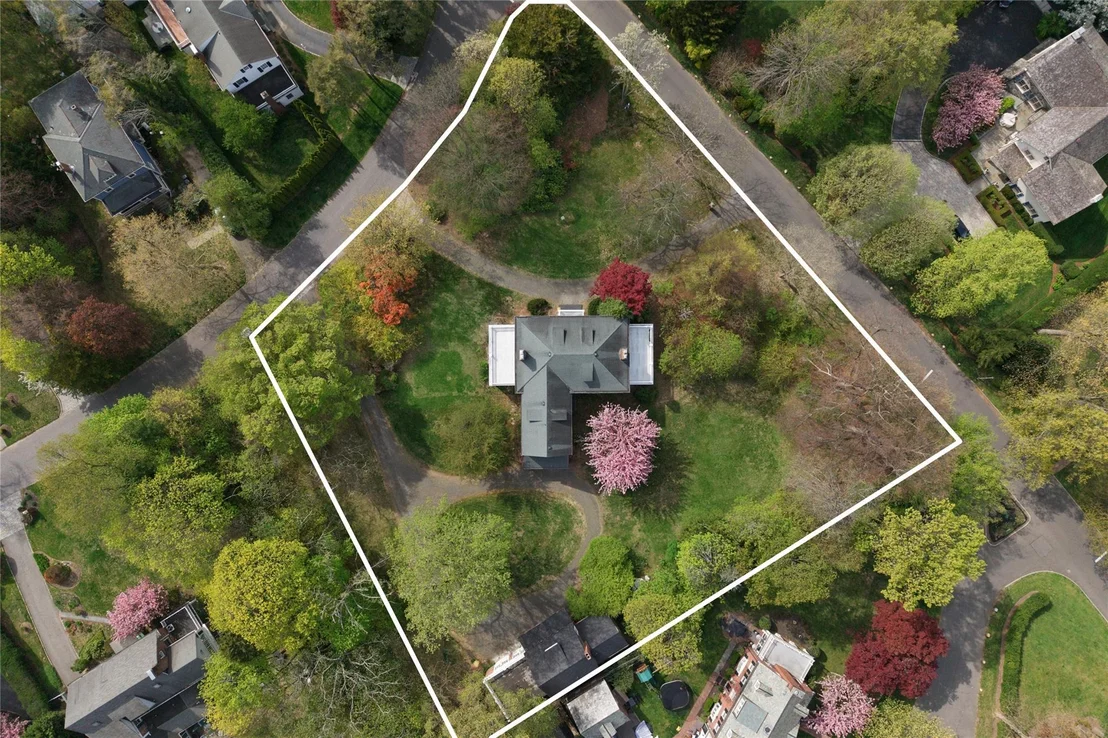 Photo of 44 North Drive