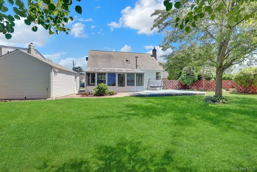 Photo of 955 Cedar Court