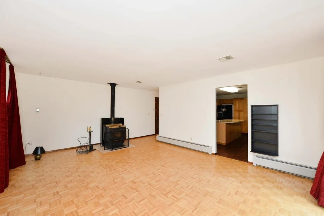 Photo of 5 Rubinstein Court