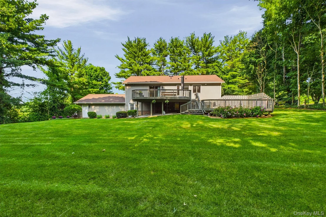 Photo of 259 Peaceable Hill Road