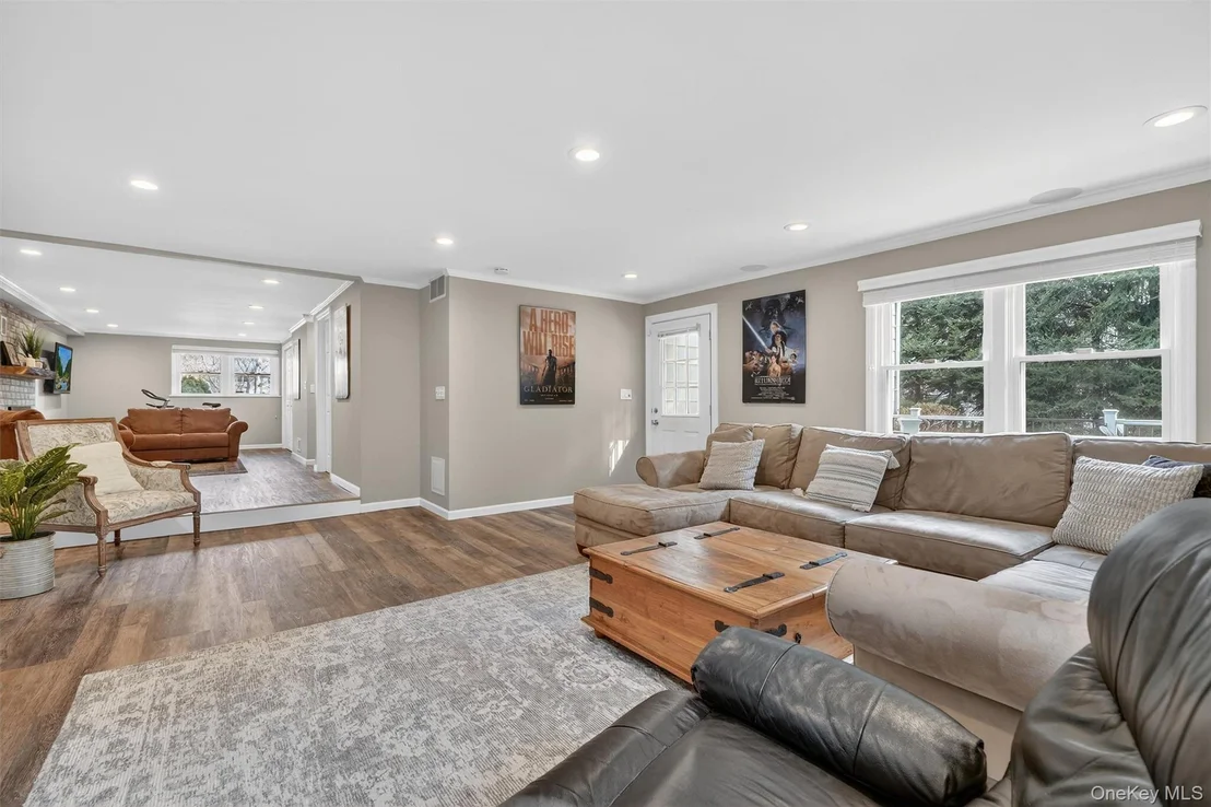 Photo of 18 Clovebrook Road