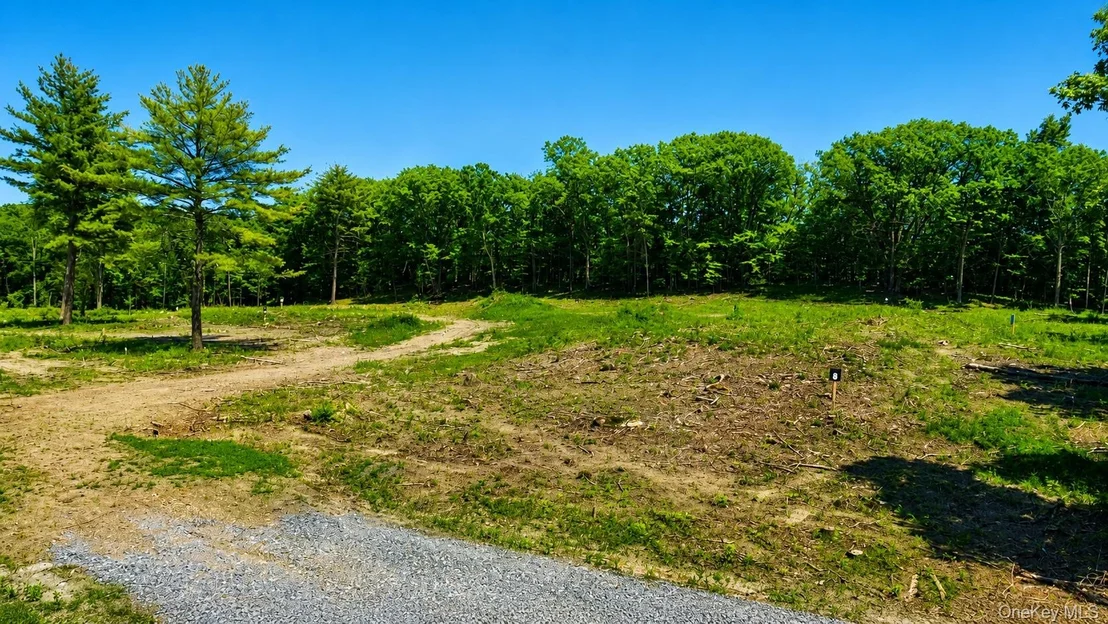 Photo of 19 Deer Run West