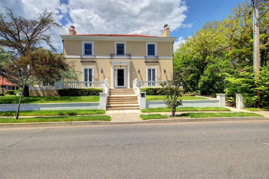 Photo of 159 Magnolia Boulevard