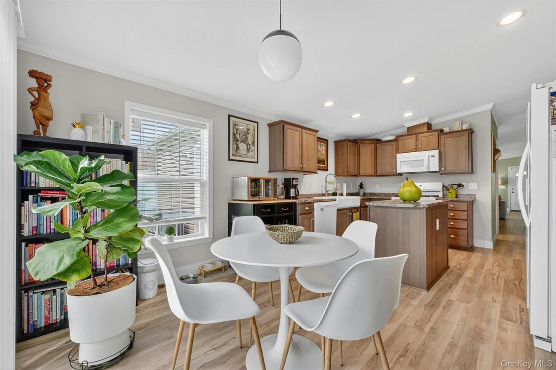 Photo of 10 Orlando Drive
