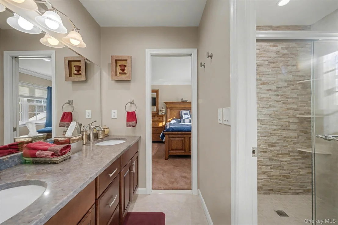 Photo of 8 Paddock Drive