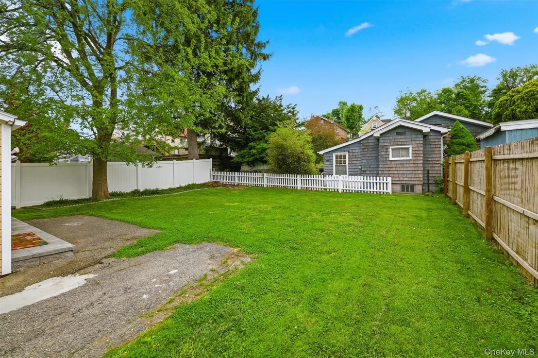 Photo of 20 Samstag Avenue