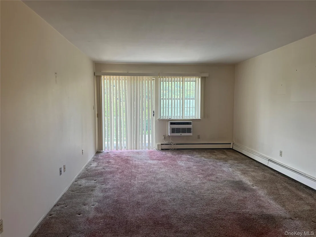 Photo of Unit 7D4 at 1840 Crompond Road