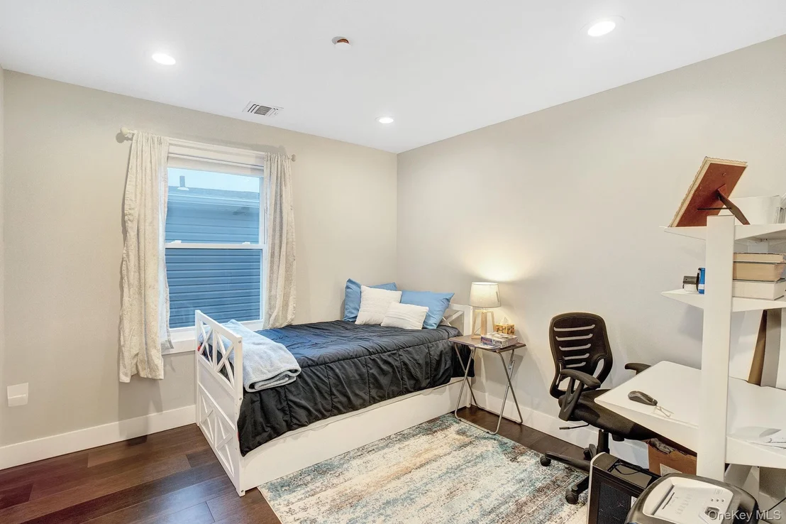 Photo of 124 Beach Avenue