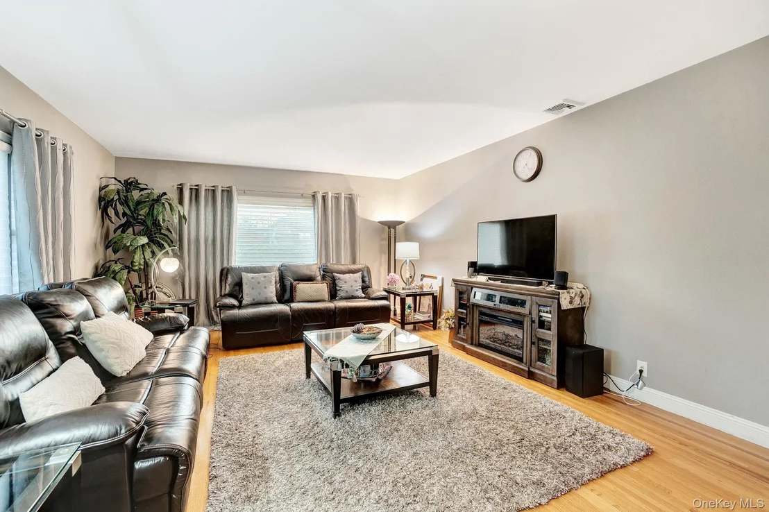 Photo of 757 Bixby Drive