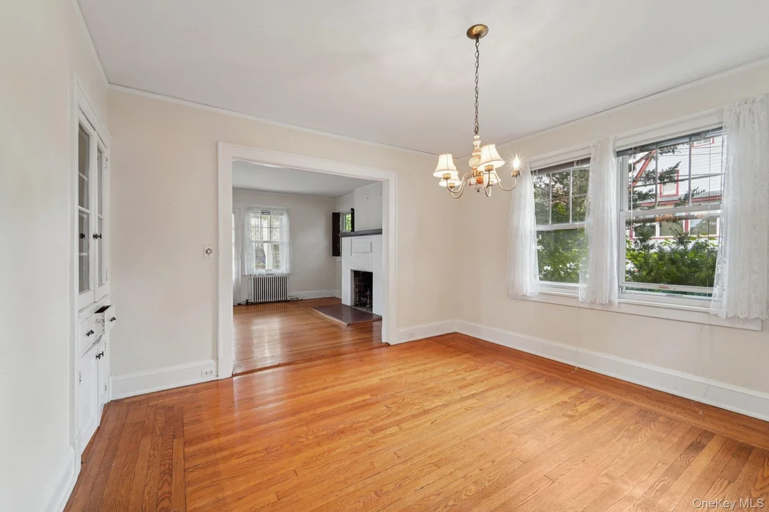 Photo of 115 Morsemere Avenue
