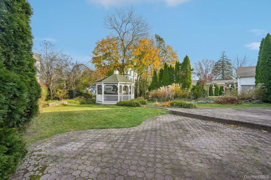 Photo of 808 Wolfs Lane