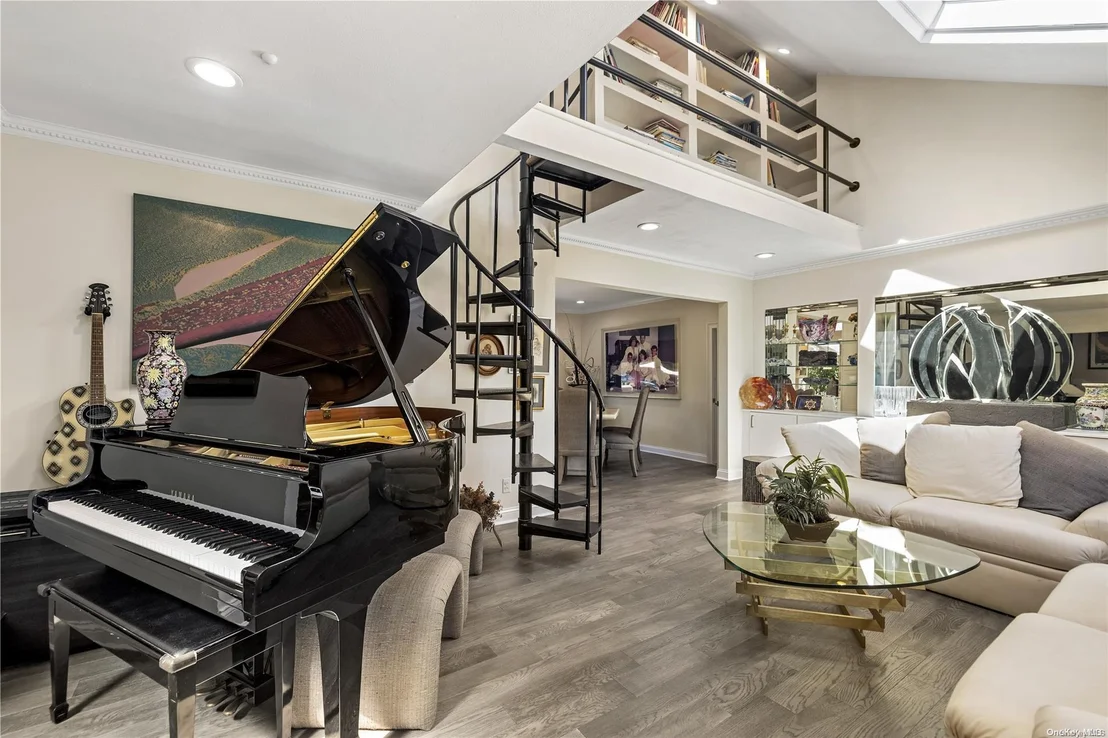 Photo of 23 Buttonwood Drive