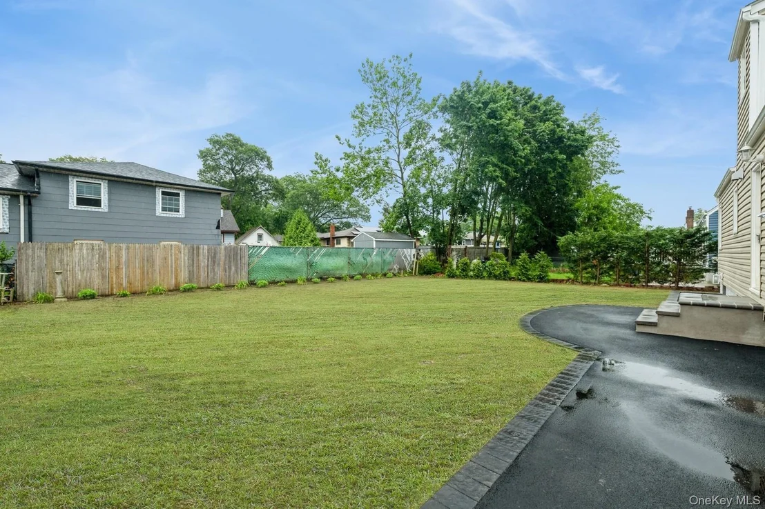 Photo of 1086 Lehman Road