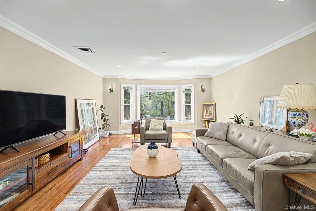 Photo of 31 Edgemere Drive