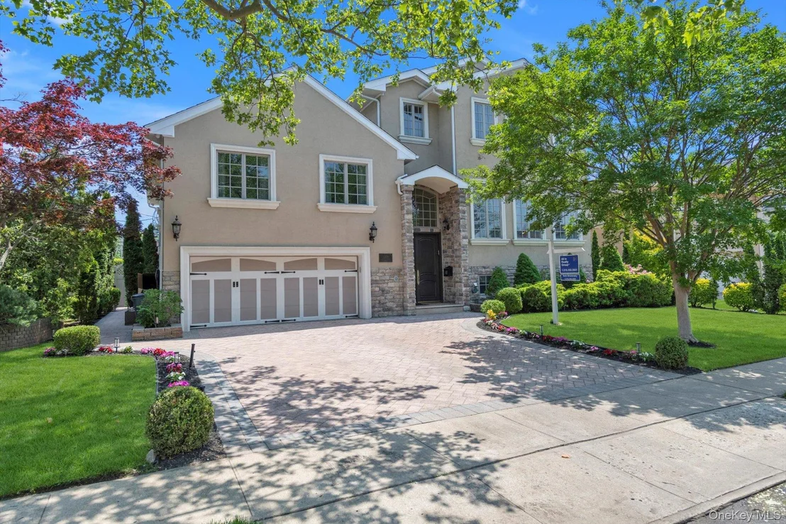 Photo of 760 Hillcrest Place