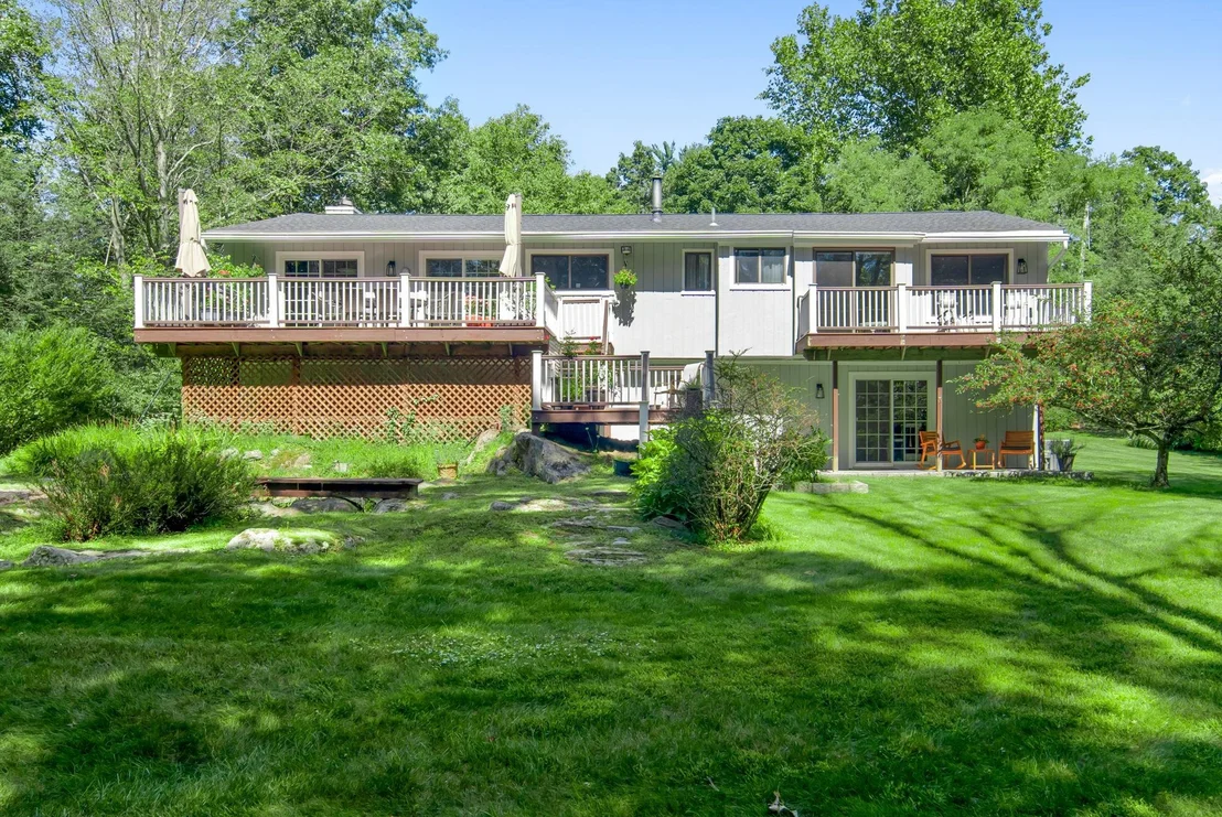 Photo of 24 Greenbriar Drive