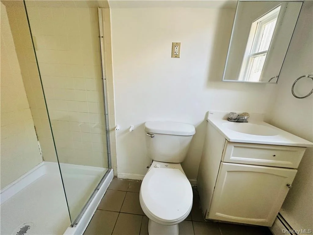 Photo of 32 Hooker Avenue
