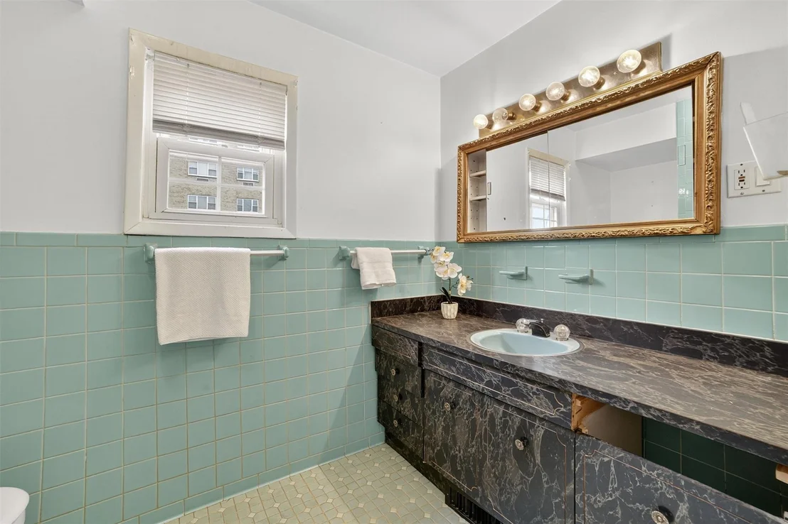Photo of 31 Maple Avenue