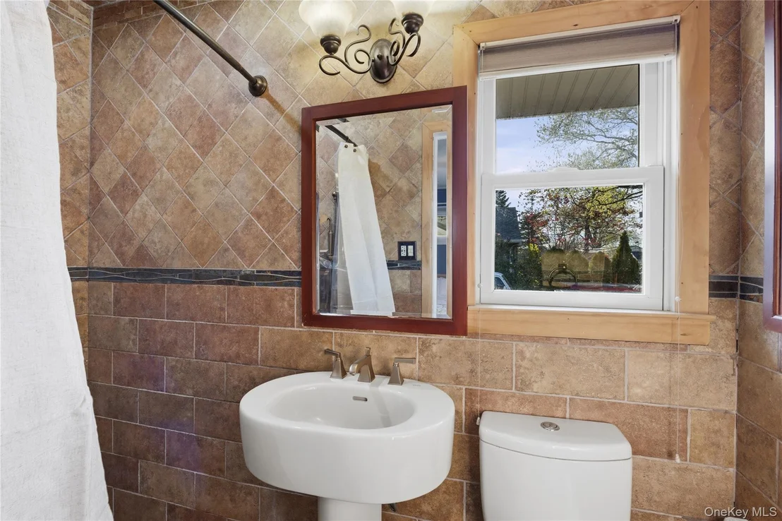 Photo of 2489 Eileen Road
