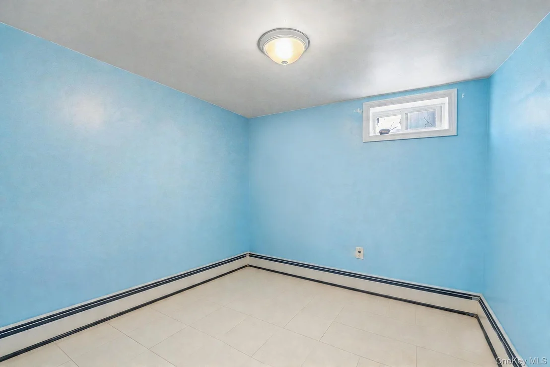 Photo of 15001 Reeves Avenue