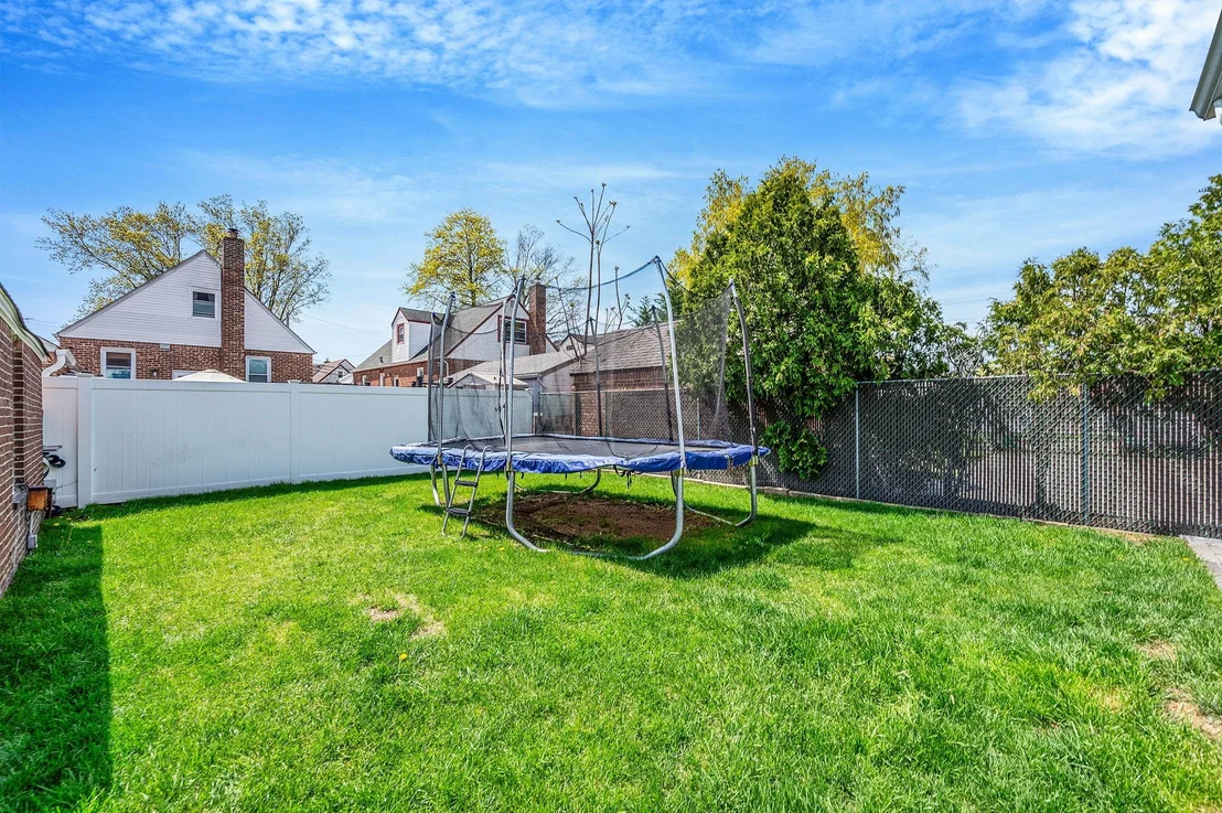 Photo of 206 Ridge Avenue