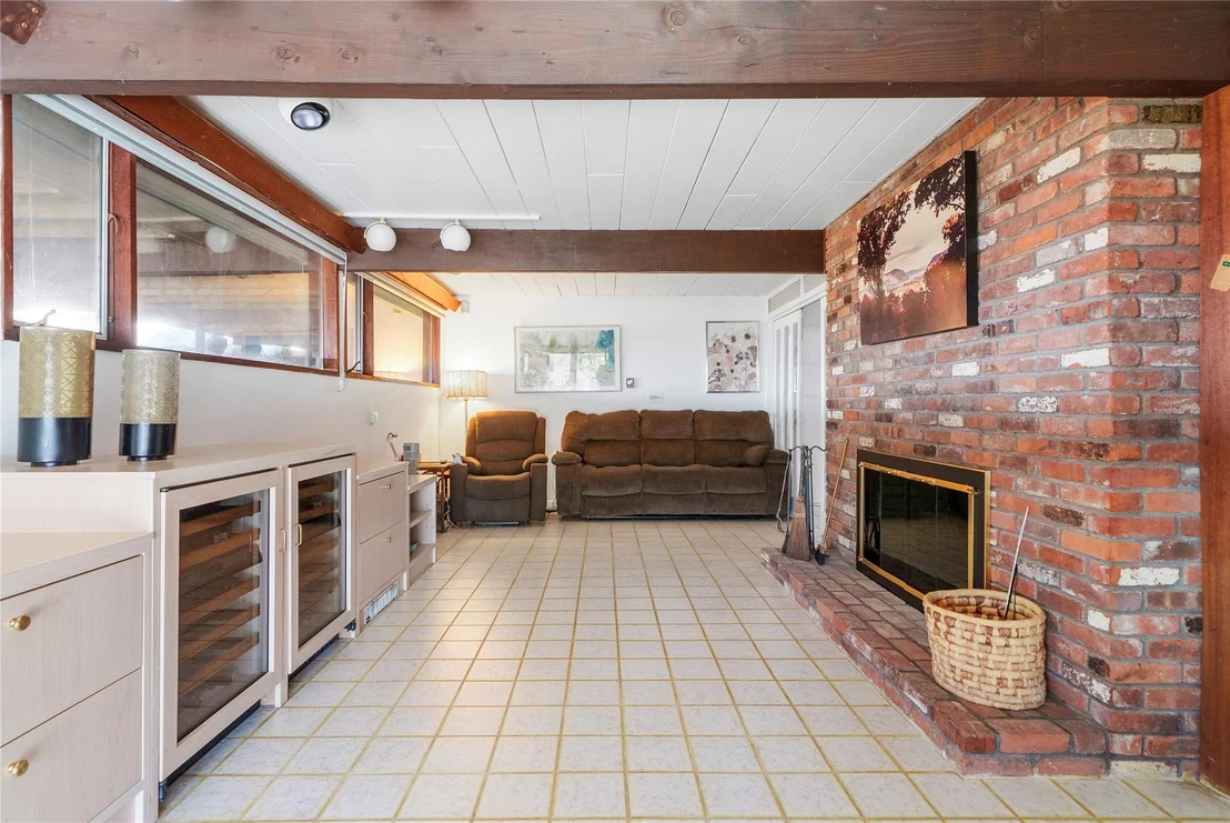 Photo of 43 Snake Hill Road