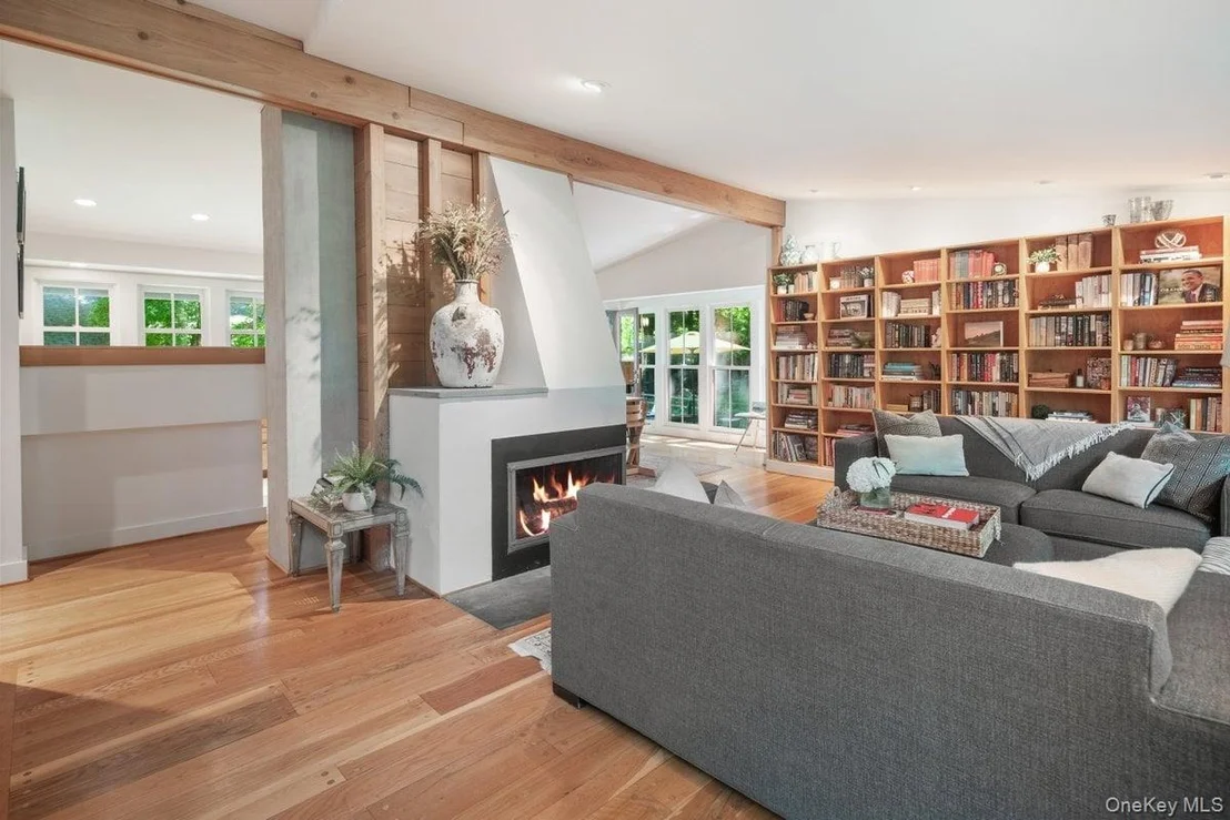 Photo of 1821 Spring Valley Road