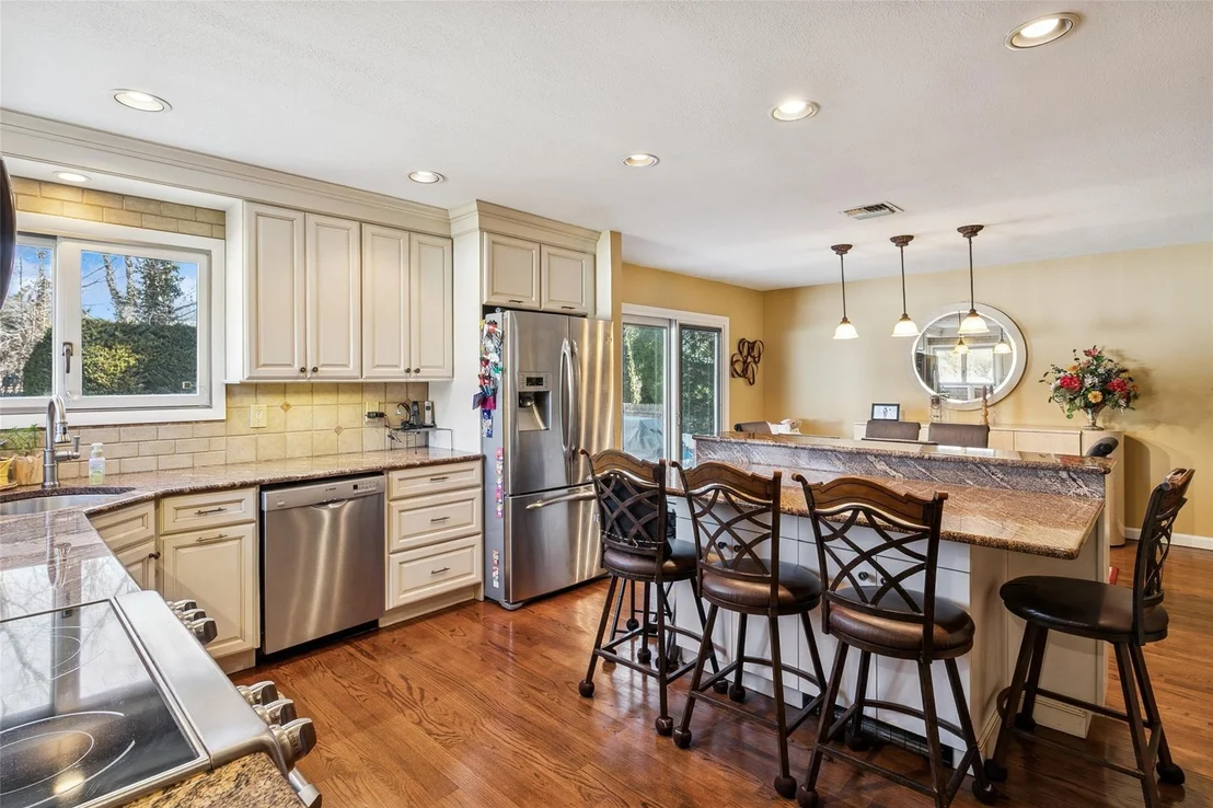 Photo of 19 Sandra Drive