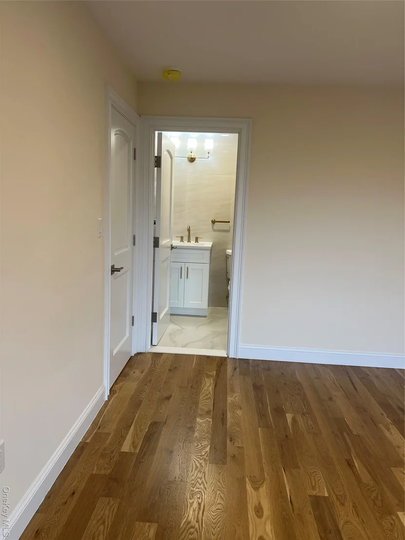 Photo of 19 Sunlight Hill