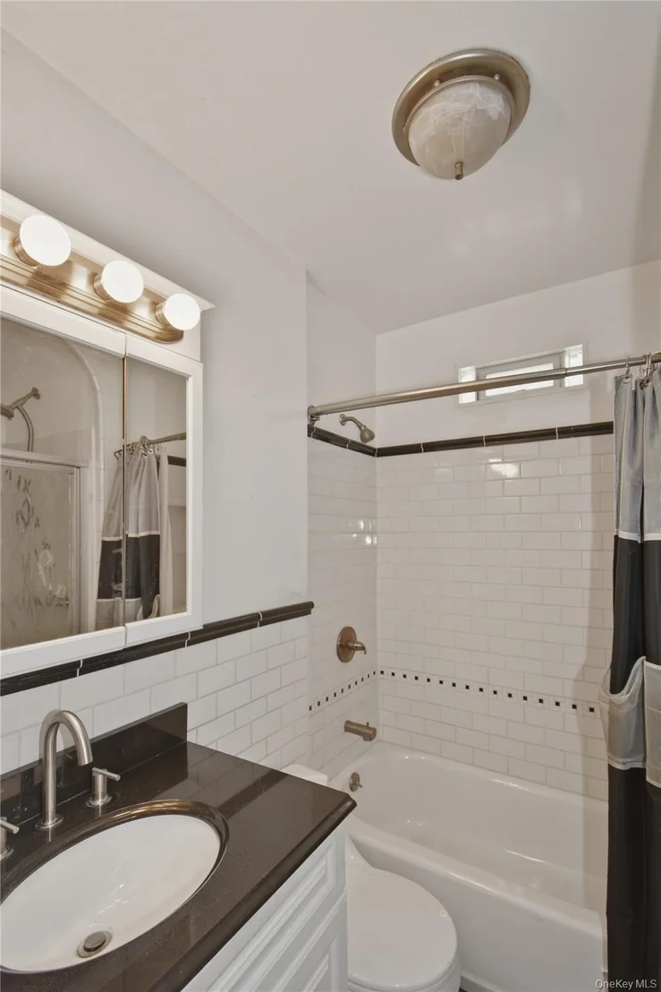 Photo of 3855 Carpenter Avenue