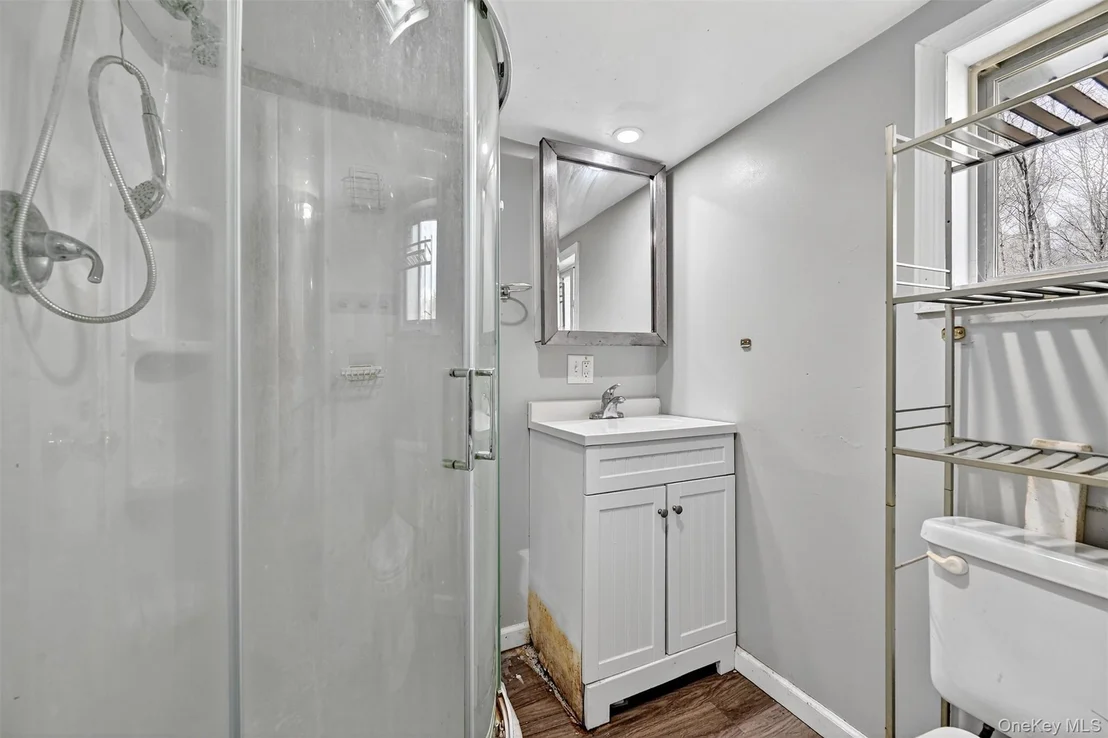 Photo of 1187 Burlingham Road