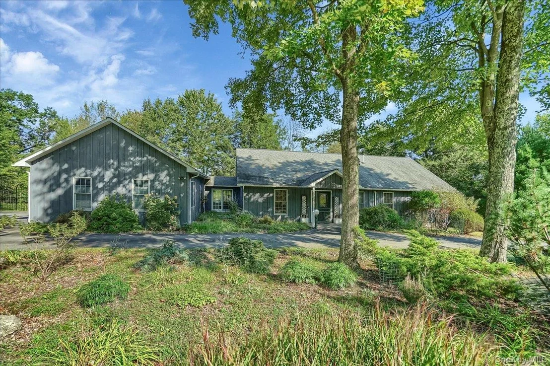 Photo of 20 Overlook Drive