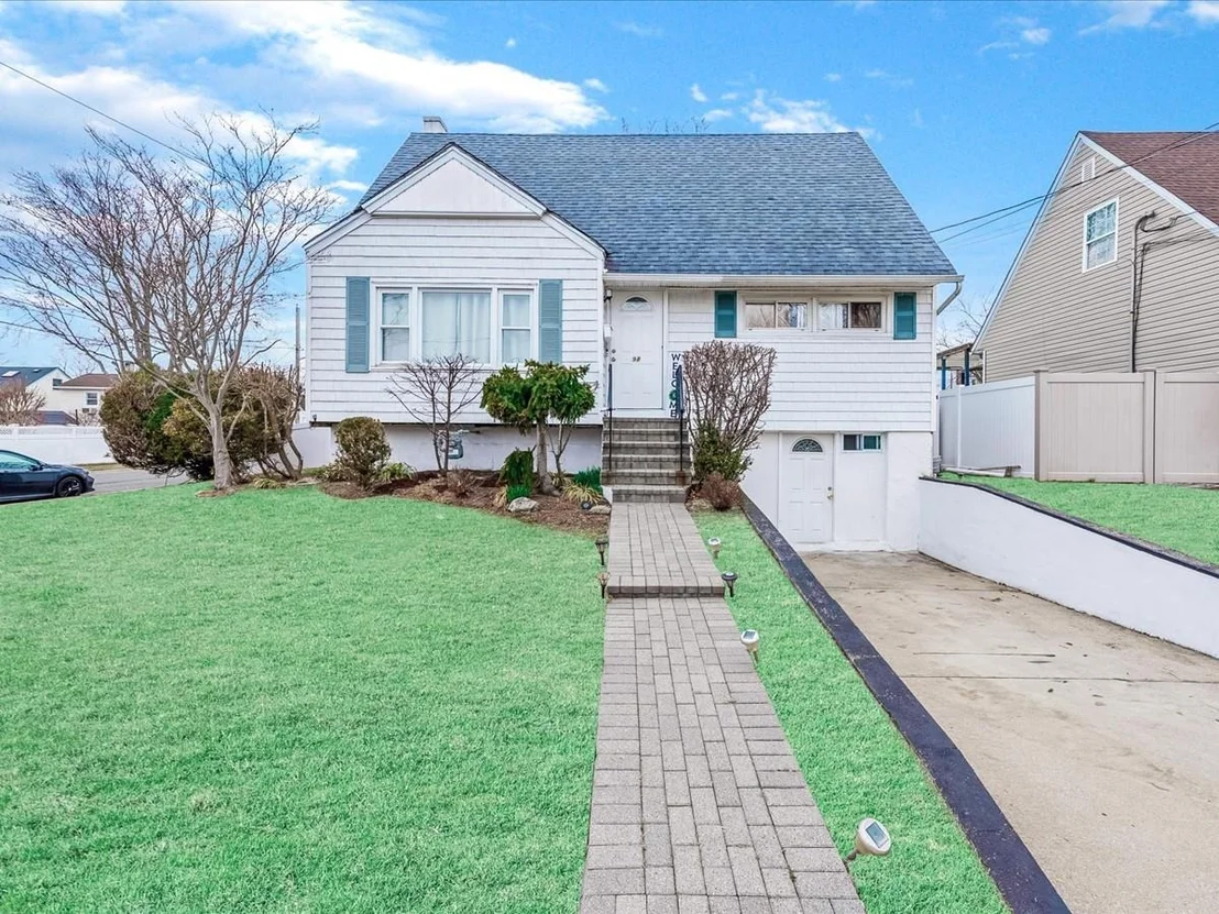 Photo of 98 Saint Marks Avenue