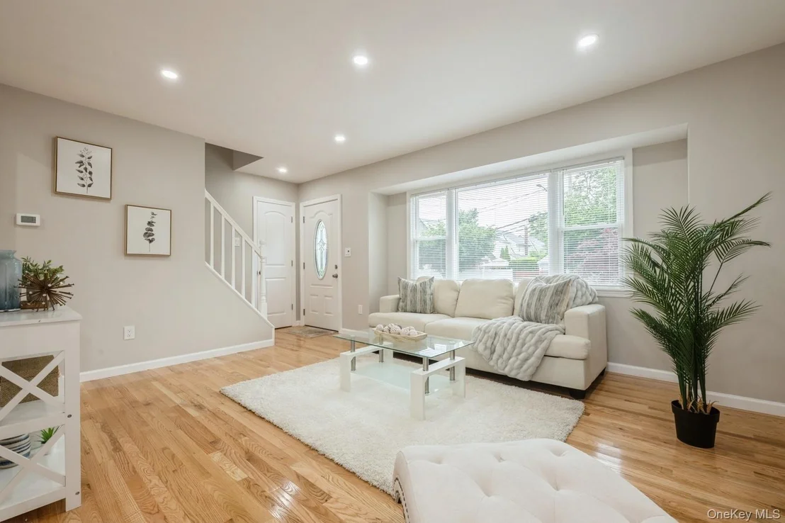 Photo of 1086 Lehman Road