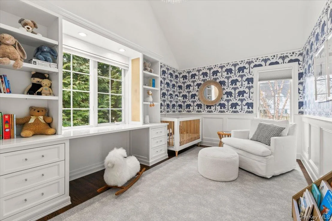 Photo of 2 Cowles Avenue