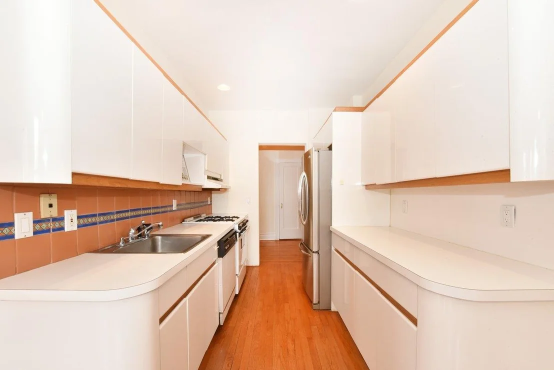 Photo of Unit 4B at 37 BROMPTON Road