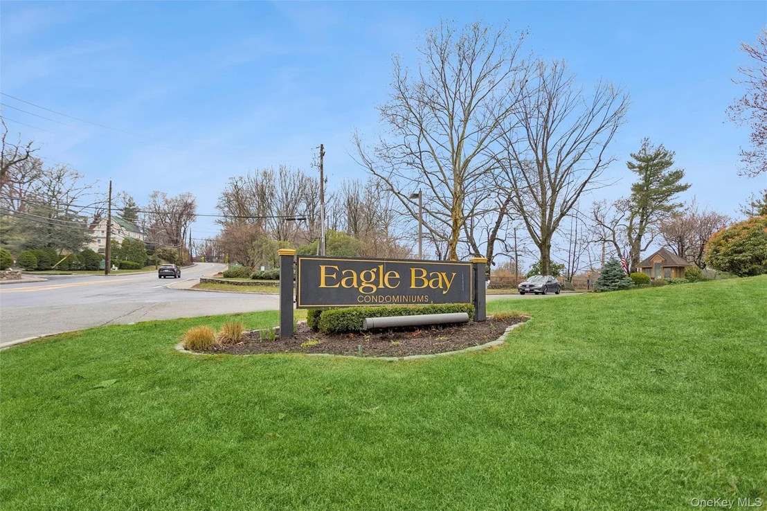 Photo of 806 Eagle Bay Drive