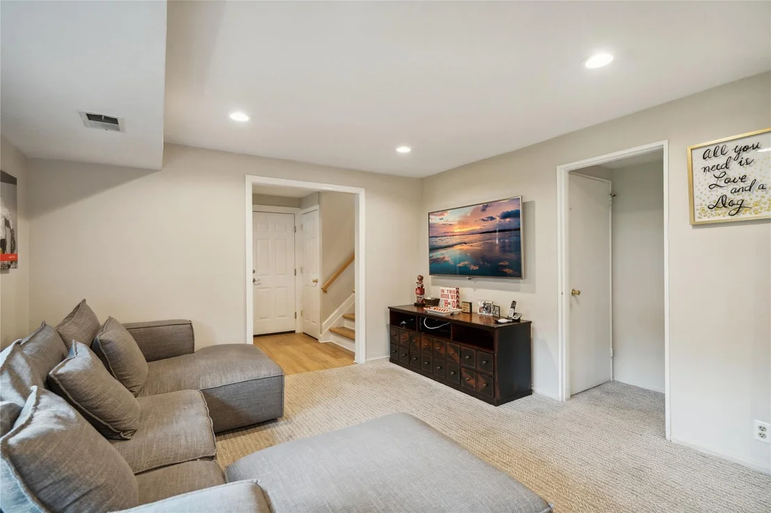 Photo of 9 Elaine Place