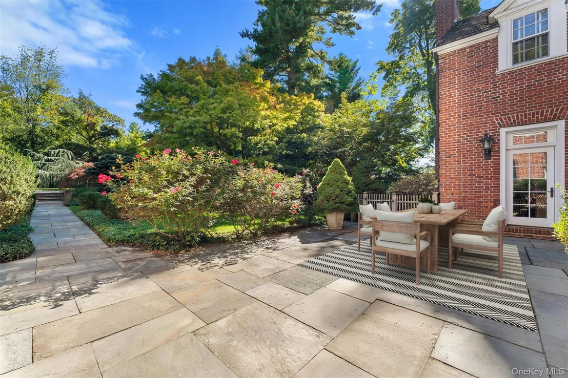 Photo of 8 Cooper Road