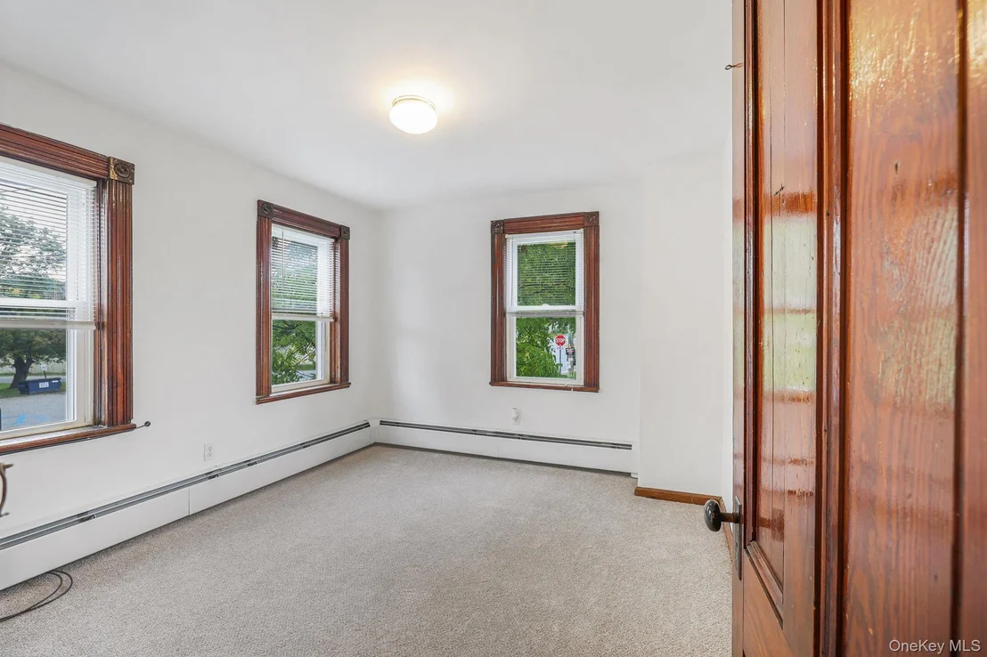Photo of 708 Burlingham Road