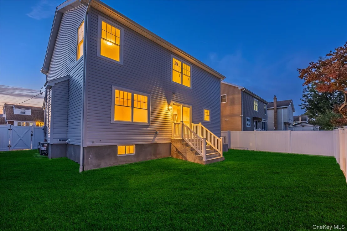 Photo of 335 Evans Avenue